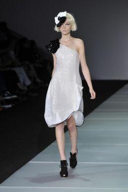 Milano Fashion Week: Emporio Armani Collection... P/E 2012