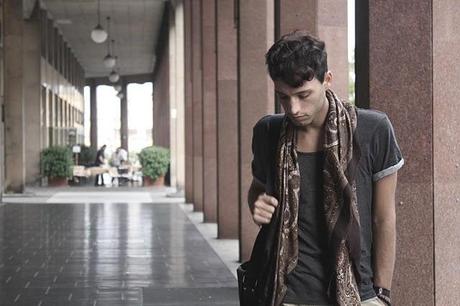 Meglio guardare altrove. Meglio guardare altrove.