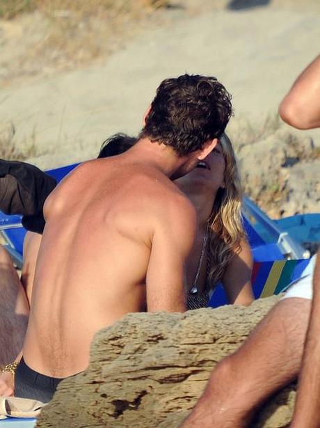 jude-law-sienna-miller-ponza-14