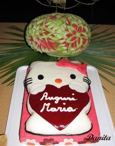 La mia torta Hello kitty due gusti, finta due piani