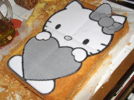 La mia torta Hello kitty due gusti, finta due piani