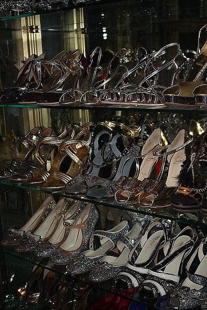 Bryanboy a casa di Anna Dello Russo…e noi? anna_dello_russo_home_shoes