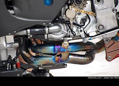 Photo #54: Honda RC212V 's exhaust