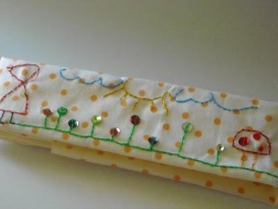 mamma..mi racconti la storia di cappuccetto rosso? mummy tell me the little red riding hood story... mamma..mi racconti la storia di cappuccetto rosso? mummy tell me the little red riding hood story...