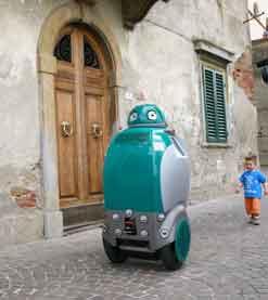 DustCart il robot urbano che raccoglie rifiuti porta a porta