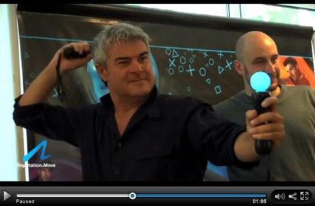 PlayStation Move: video dimostrativo con Pino Insegno PlayStation Move: video dimostrativo con Pino Insegno
