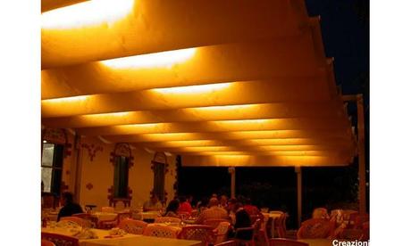 Tenda-ombrellone, una bella soluzione. Tenda-ombrellone, una bella soluzione.