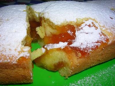 Torta morbida con marmellata