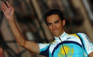 Alberto Contador saluta l'Astana