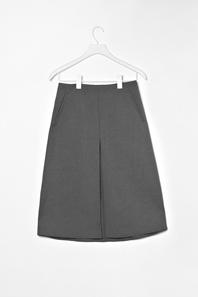 Al via le spedizioni in Italia di COS Al via le spedizioni in Italia di COS