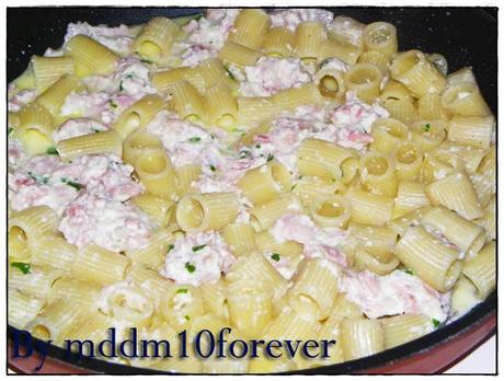 MEZZE MANICHE RICOTTA ASIAGO E PROSCIUTTO MEZZE MANICHE RICOTTA ASIAGO E PROSCIUTTO