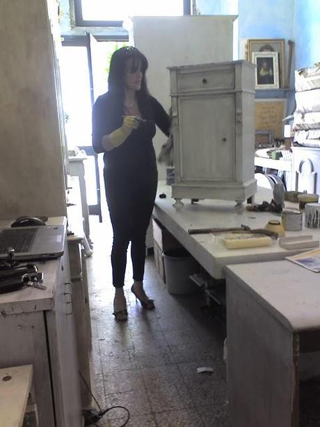 Lavori. due comodini antichetti... Lavori. due comodini antichetti...