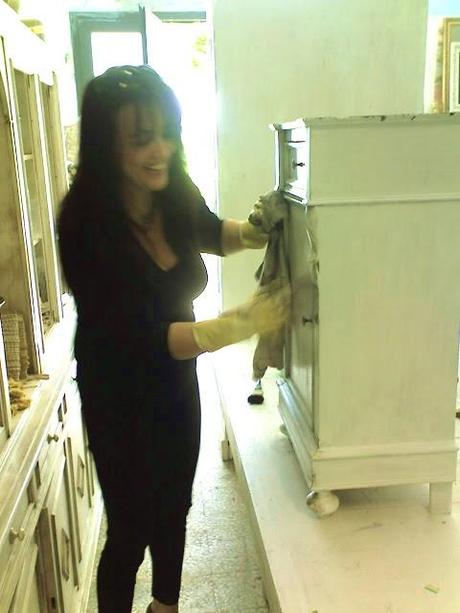 Lavori. due comodini antichetti... Lavori. due comodini antichetti...