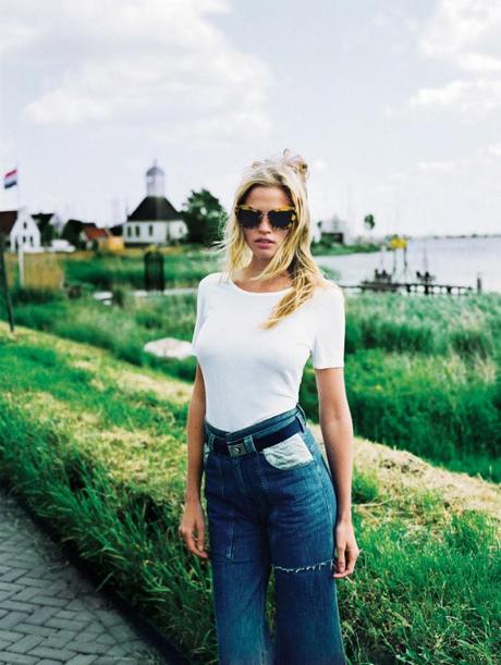 Lara Stone ritorna in Olanda per T Travel Magazine lara-stone-t-travel-fall-2011-05