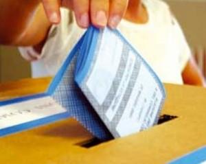 elezioni voto scheda referendum urna