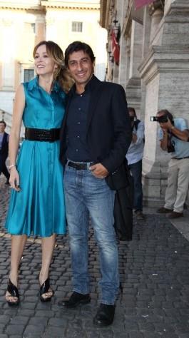 Paola Cortellesi e Riccardo Milani sposi che strappano sorrisi