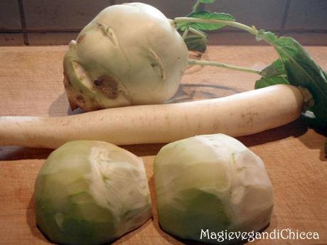 OLYMPUS DIGITAL CAMERA Insalata di cavolo rapa, daikon e germogli