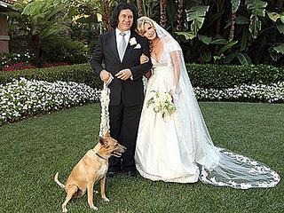Kiss - Gene Simmons si è sposato (video)