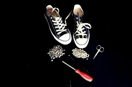 Tutorial: Studded All Stars DIY, ovvero, fatti le tue All Stars borchiate.