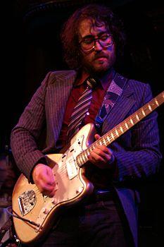 http://upload.wikimedia.org/wikipedia/commons/thumb/1/1d/Seanlennon4-29-07.jpg/233px-Seanlennon4-29-07.jpg