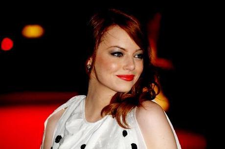 Emma Stone alla Premiere di The Help: get the Revlon make up look