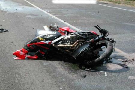 moto incidente 450x300 Milano, Corvetto: Muore motociclista 45enne, scontro con auto