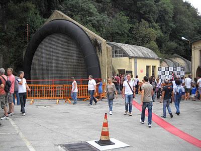 UN INVIATO SPECIALE - III UN INVIATO SPECIALE - III