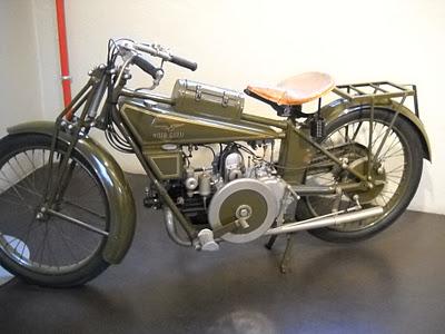 UN INVIATO SPECIALE - III UN INVIATO SPECIALE - III