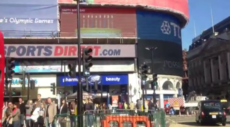 Schermata 10-2455849 alle 18.37.05 Primo Video in FULL HD 1080p da iPhone 4s direttamente da Londra