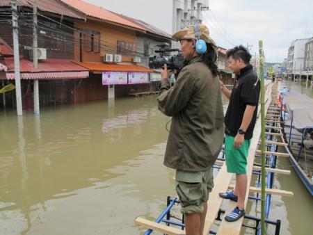 Alluvioni Thailandia: aiuti italiani ad Uthai Thani. Alluvioni Thailandia: aiuti italiani ad Uthai Thani.
