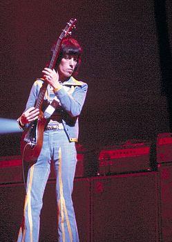 http://upload.wikimedia.org/wikipedia/commons/thumb/4/4c/Bill_Wyman_-_Rolling_Stones_-_1975.jpg/249px-Bill_Wyman_-_Rolling_Stones_-_1975.jpg