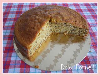 Torta allo yogurt con carote e noci