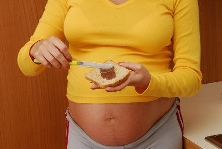 Perché evitare alcuni alimenti durante la gravidanza?