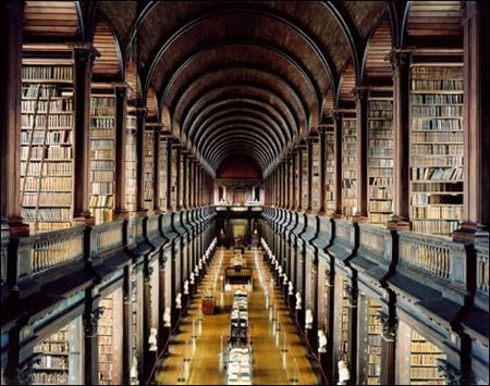 candida-hofer_trinity-college-library