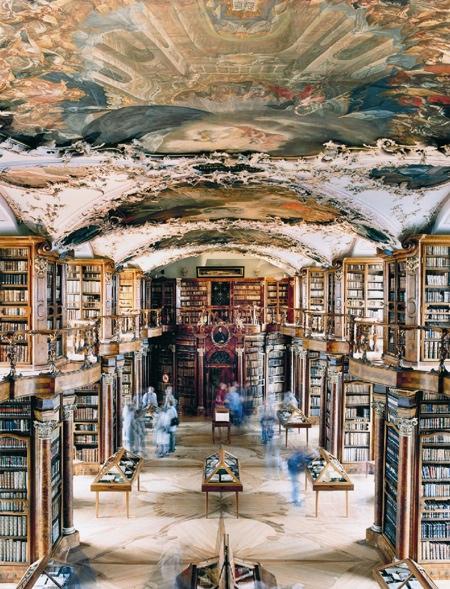 candida-hoefer_st-gallen-library