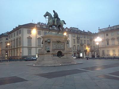 Piazza Bodoni: 120 anni di Alfonso La Marmora