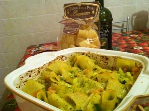 Mezzi paccheri al forno con pesto di zucchine