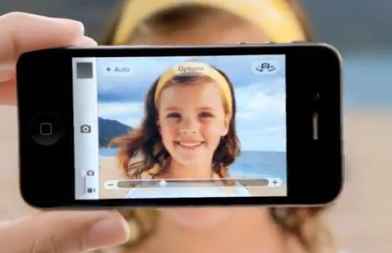 IPHONE 4S, Tre nuovi spot con iCloud,Siri e la fotocamera in alta risoluzione.