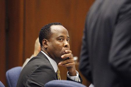 conrad murray Michael Jackson: Conrad Murray colpevole, rischia 4 anni