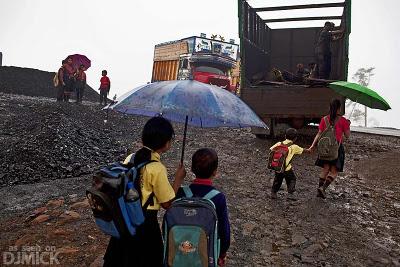 Sfruttamento minorile in India - le foto dei bambini di 8 anni in miniera -