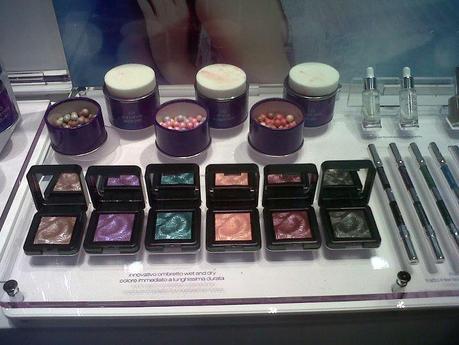 OMFG!!! Kiko attenta INSISTENTEMENTE AI NOSTRI PORTAFOGLI!!! Nuova collezione natalizia Light Impulse OMFG!!! Kiko attenta INSISTENTEMENTE AI NOSTRI PORTAFOGLI!!! Nuova collezione natalizia Light Impulse