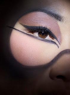 Ellis Faas: il make-up del futuro! Ellis Faas: il make-up del futuro!