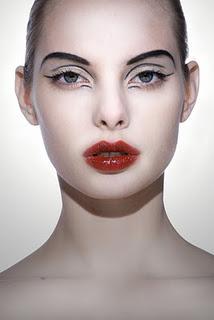 Ellis Faas: il make-up del futuro! Ellis Faas: il make-up del futuro!