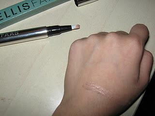 Ellis Faas: il make-up del futuro! Ellis Faas: il make-up del futuro!