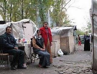 Amnesty International: l'UE ha chiuso un occhio sulla discriminazione dei rom Amnesty International: l'UE ha chiuso un occhio sulla discriminazione dei rom