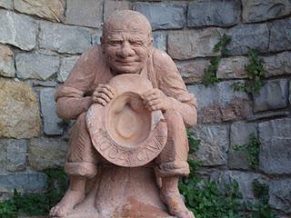 Noi pranzavamo mentre Luca Cava... Noi pranzavamo mentre Luca Cava...