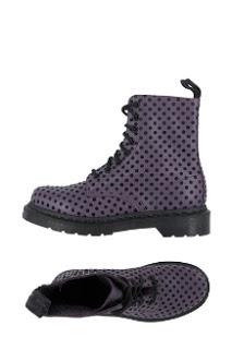 Shopping and styling: Dr Martens  al 50% di sconto.