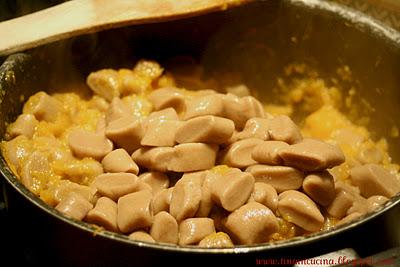 GNOCCHETTI DI CASTAGNE CON ZUCCA CREMOSA E SPECK CROCCANTE in una insolita zuppiera