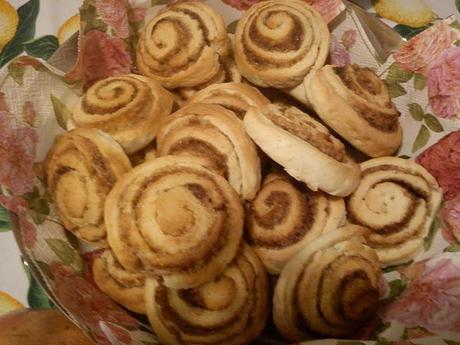 BISCOTTI ALLA CANNELLA. BISCOTTI ALLA CANNELLA.