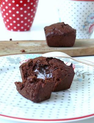 Tutto marroni: Fondant ai marroni e i suoi Cupcake dal cuore morbido Tutto marroni: Fondant ai marroni e i suoi Cupcake dal cuore morbido